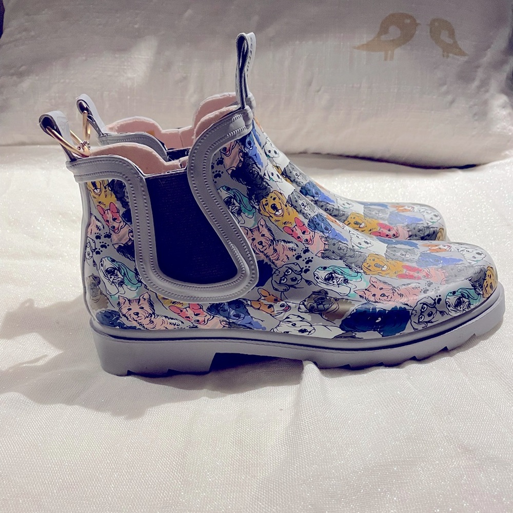 Sketchers rain 🥾! - Picture 1 of 8